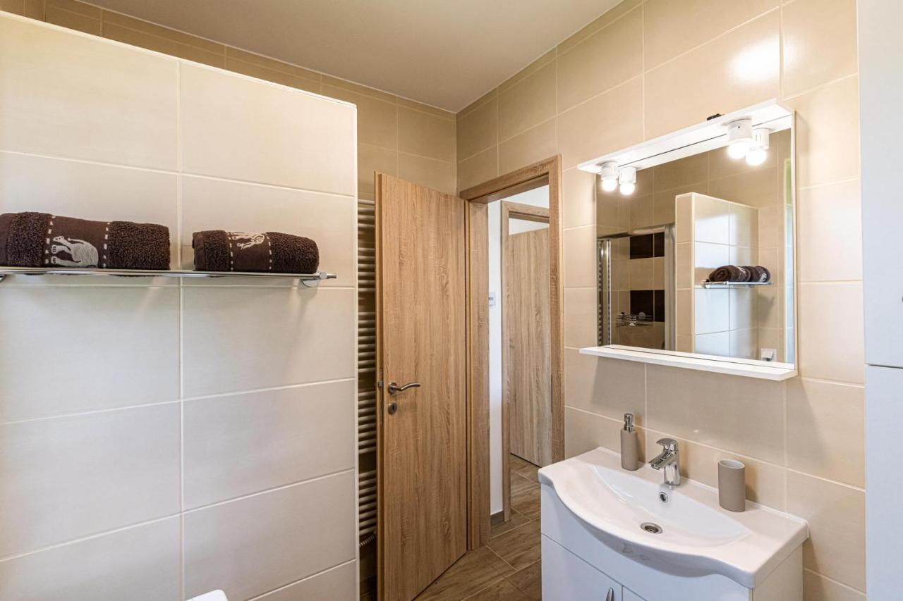 Apartmaji Banonia Verzej Luaran gambar