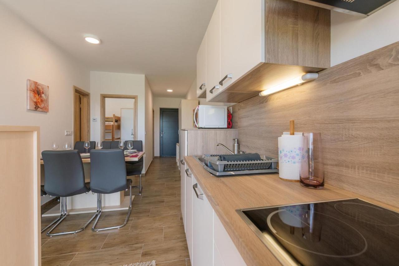 Apartmaji Banonia Verzej Luaran gambar